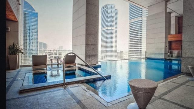 Bonnington Jumeraih Lakes Towers , Jlt Cluster J , Dubái Exterior foto